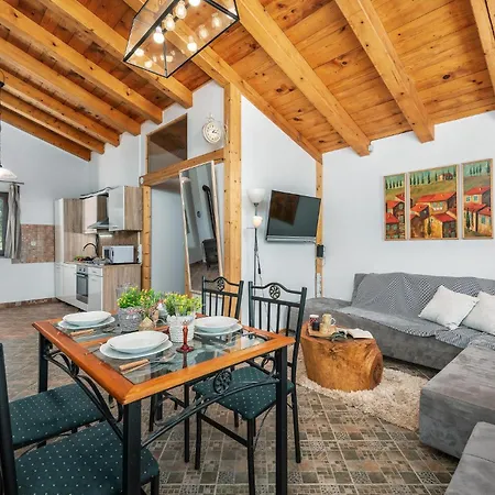 2 Bedroom Awesome In 普拉