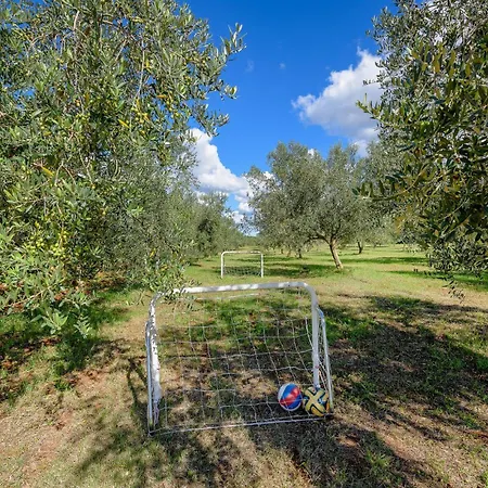 2 Bedroom Awesome In * Pula