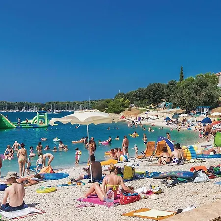 度假居 2 Bedroom Awesome In *