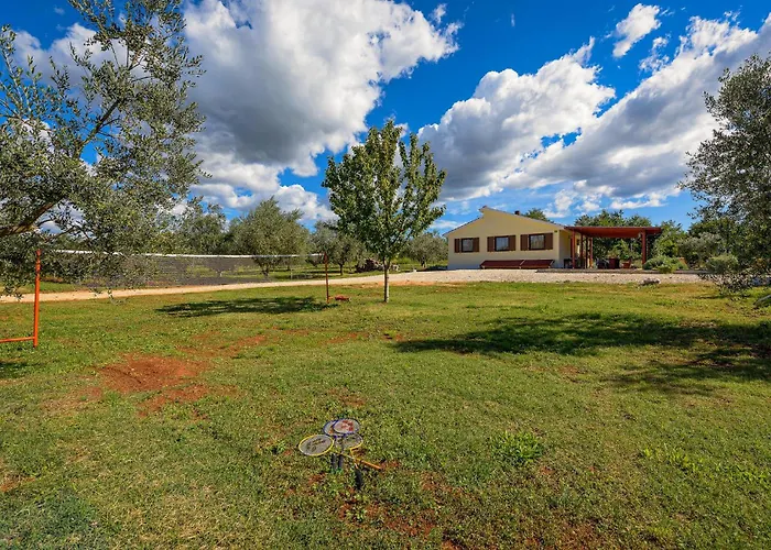 Dom wakacyjny 2 Bedroom Awesome In *