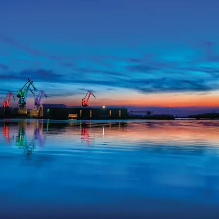 2 Bedroom Awesome In Hébergement de vacances