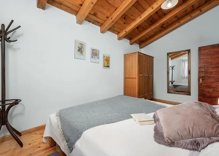 Vakantiehuis 2 Bedroom Awesome In Pula