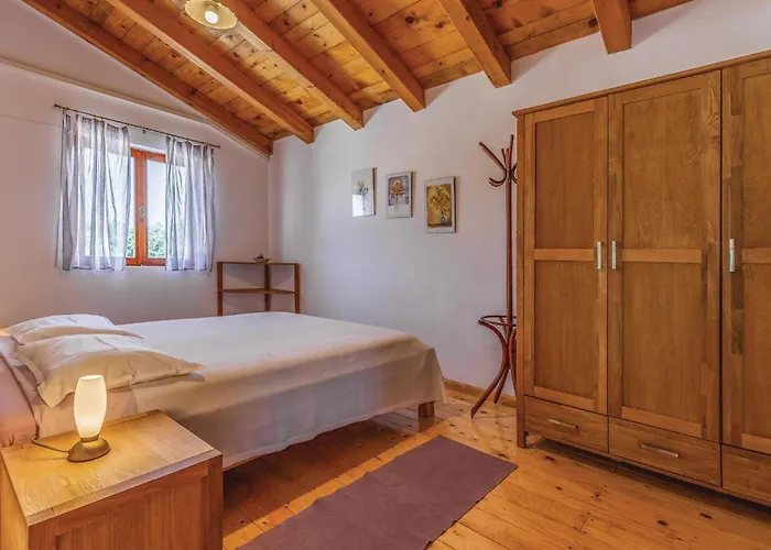 2 Bedroom Awesome In Feriehus