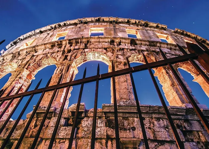 2 Bedroom Awesome In Pula