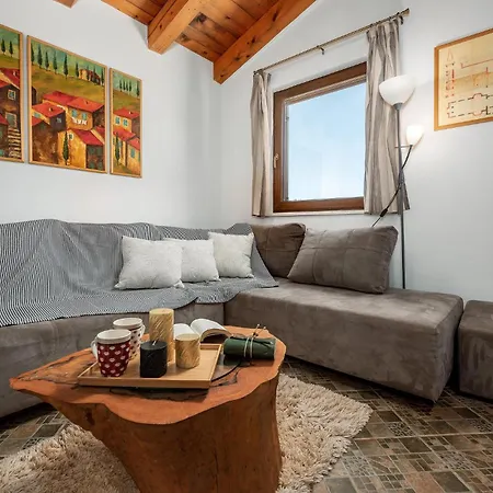 Lovely In With Wifi Ferienhaus Pula